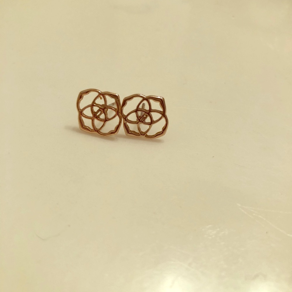 KS Dira Stud Rose gold